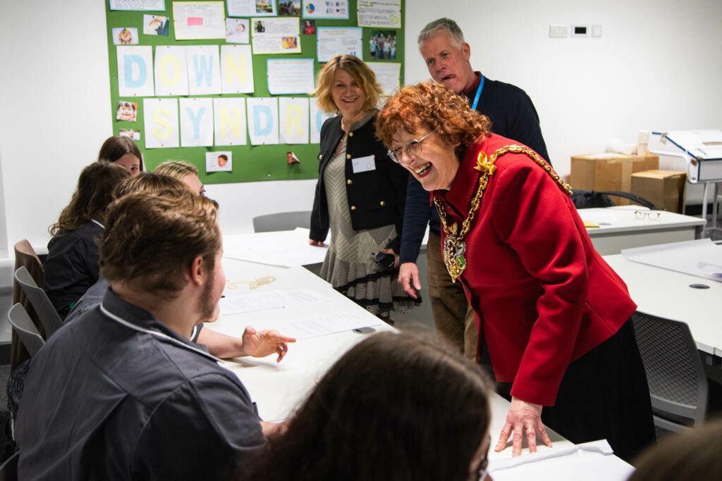 Mayor Lynn Mortimer with SNC students